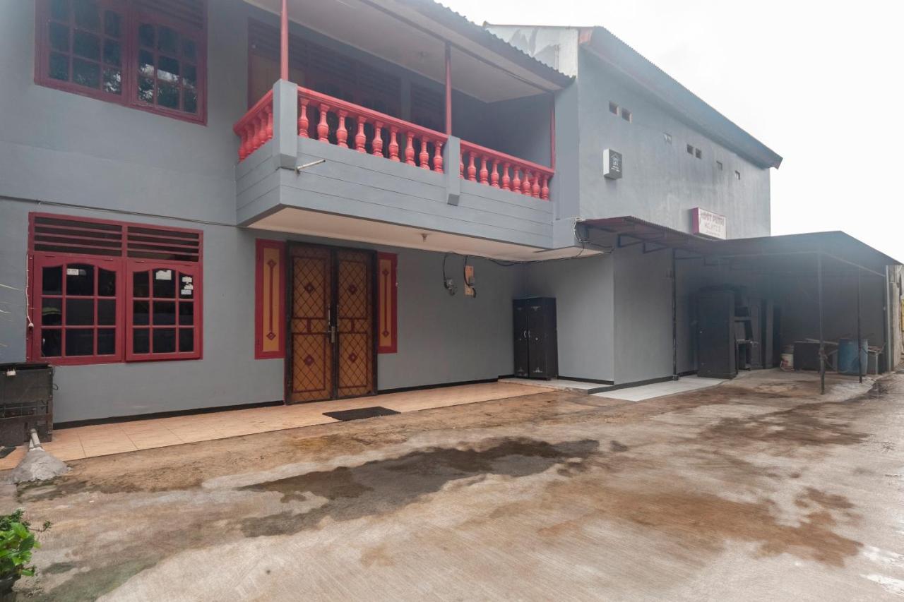 Oyo Life 3034 Taman Melati Hotel Depok Kültér fotó