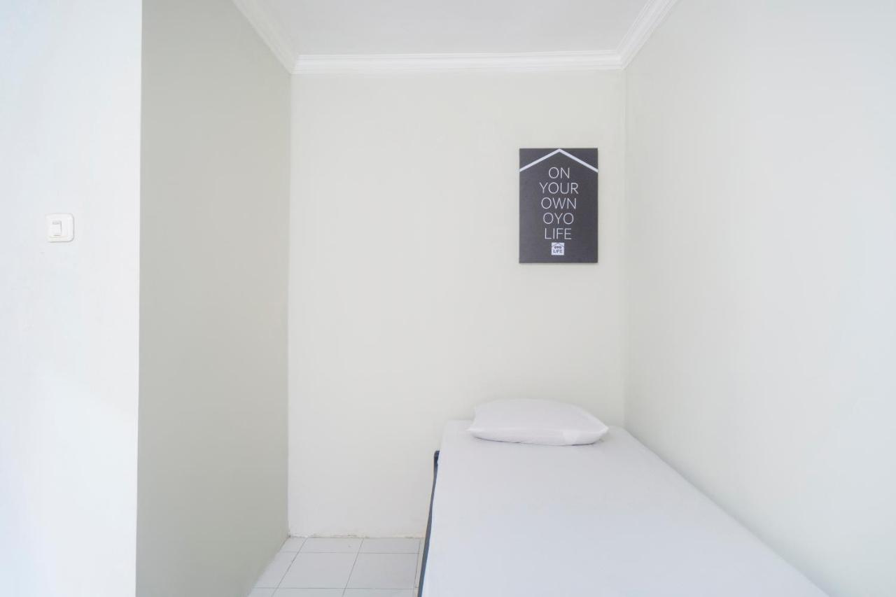 Oyo Life 3034 Taman Melati Hotel Depok Kültér fotó