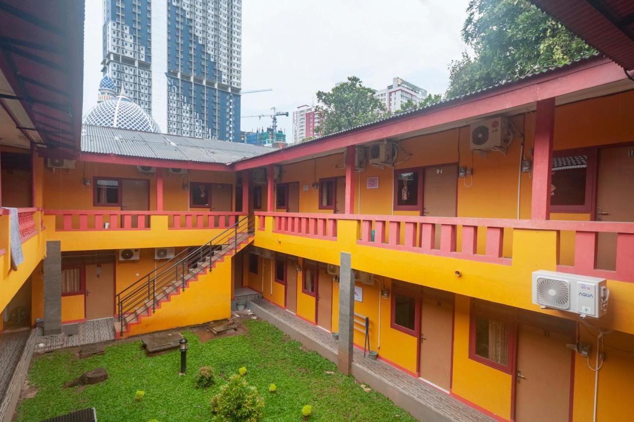 Oyo Life 3034 Taman Melati Hotel Depok Kültér fotó